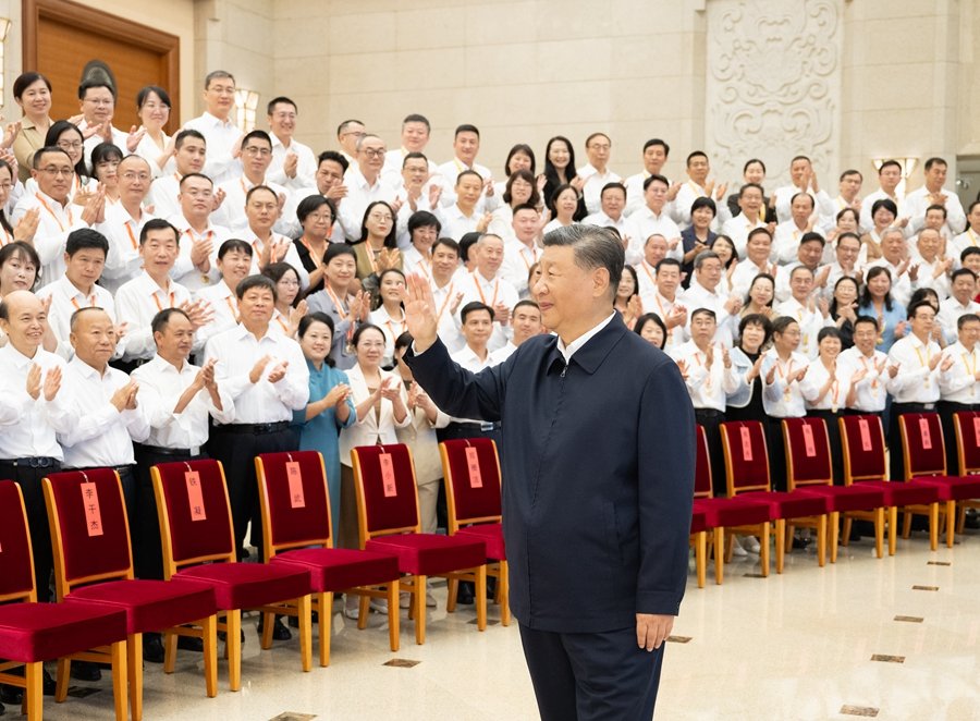 李强主持 赵乐际王沪宁蔡奇李希出席